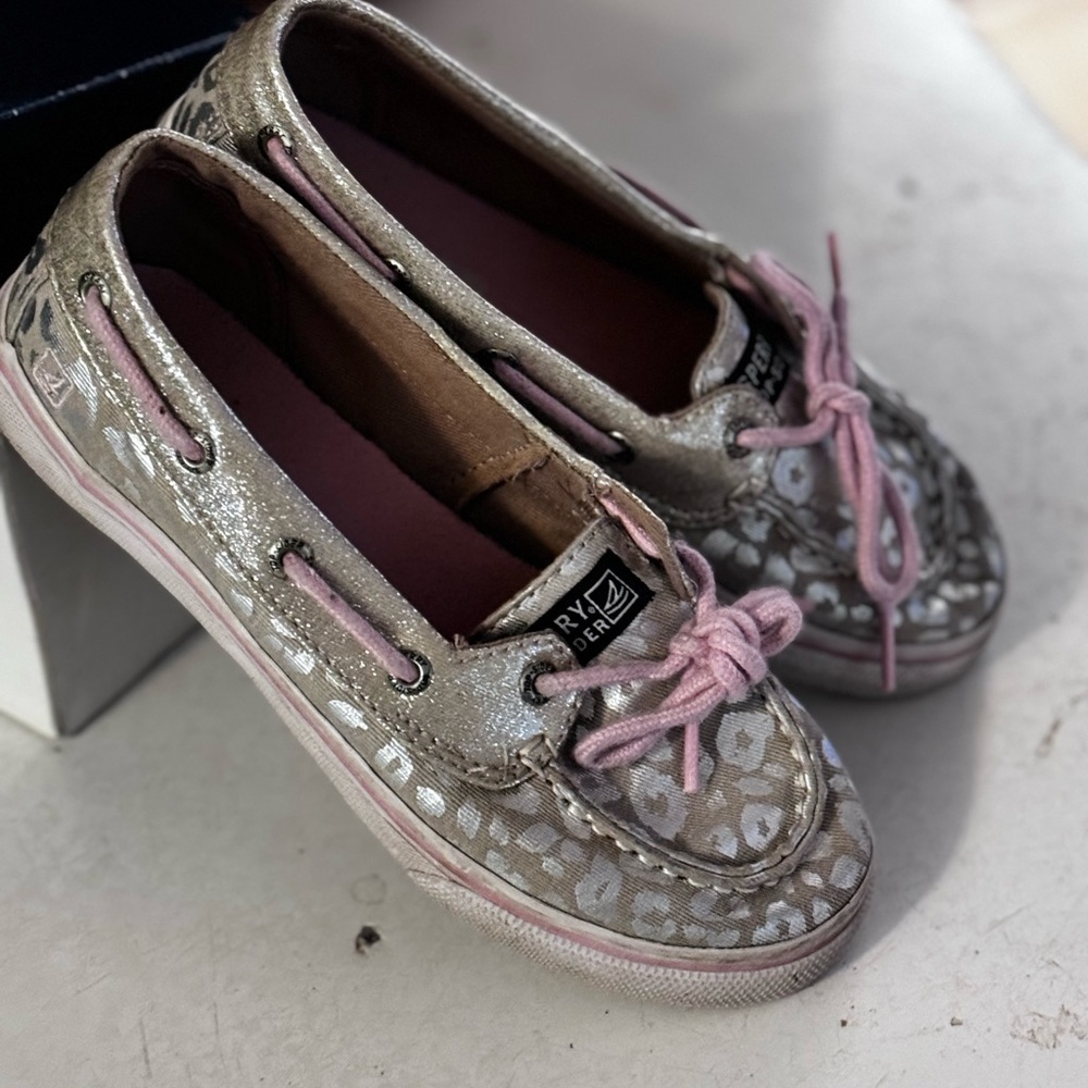 Sperry​​​​ - Picture 6 of 7